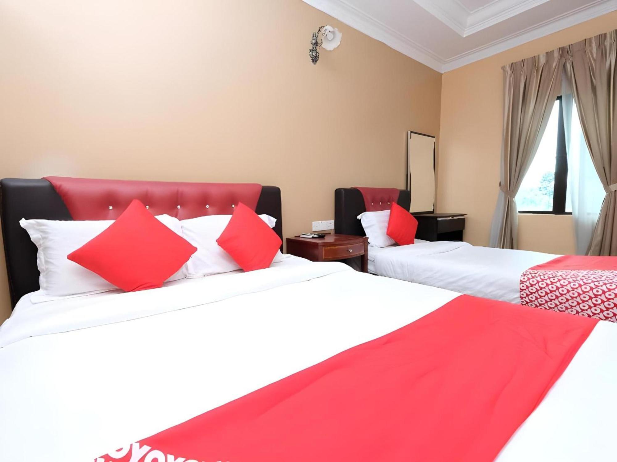 Super Oyo 707 Ayuni Hotel Bangi Exterior foto