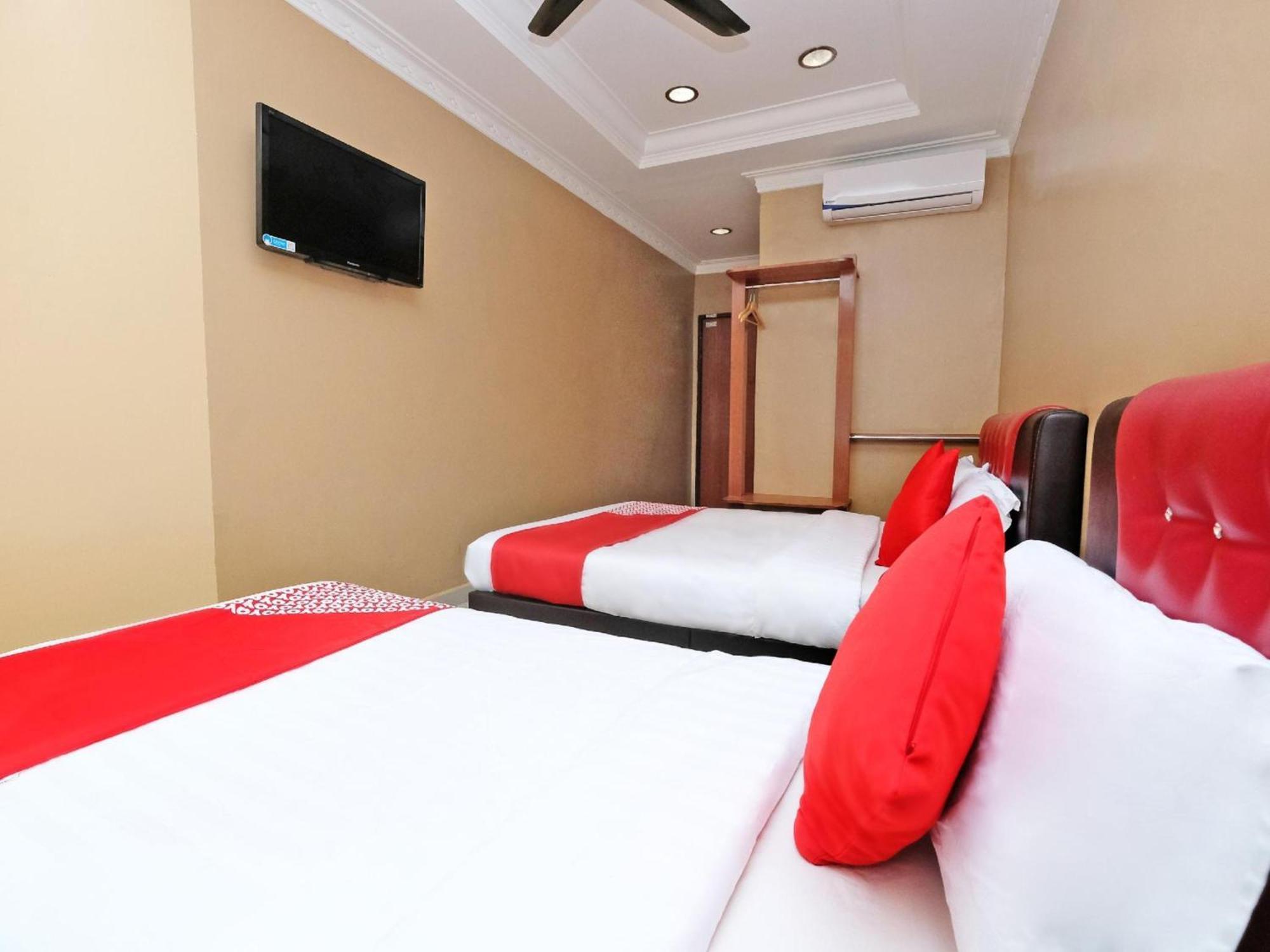 Super Oyo 707 Ayuni Hotel Bangi Exterior foto
