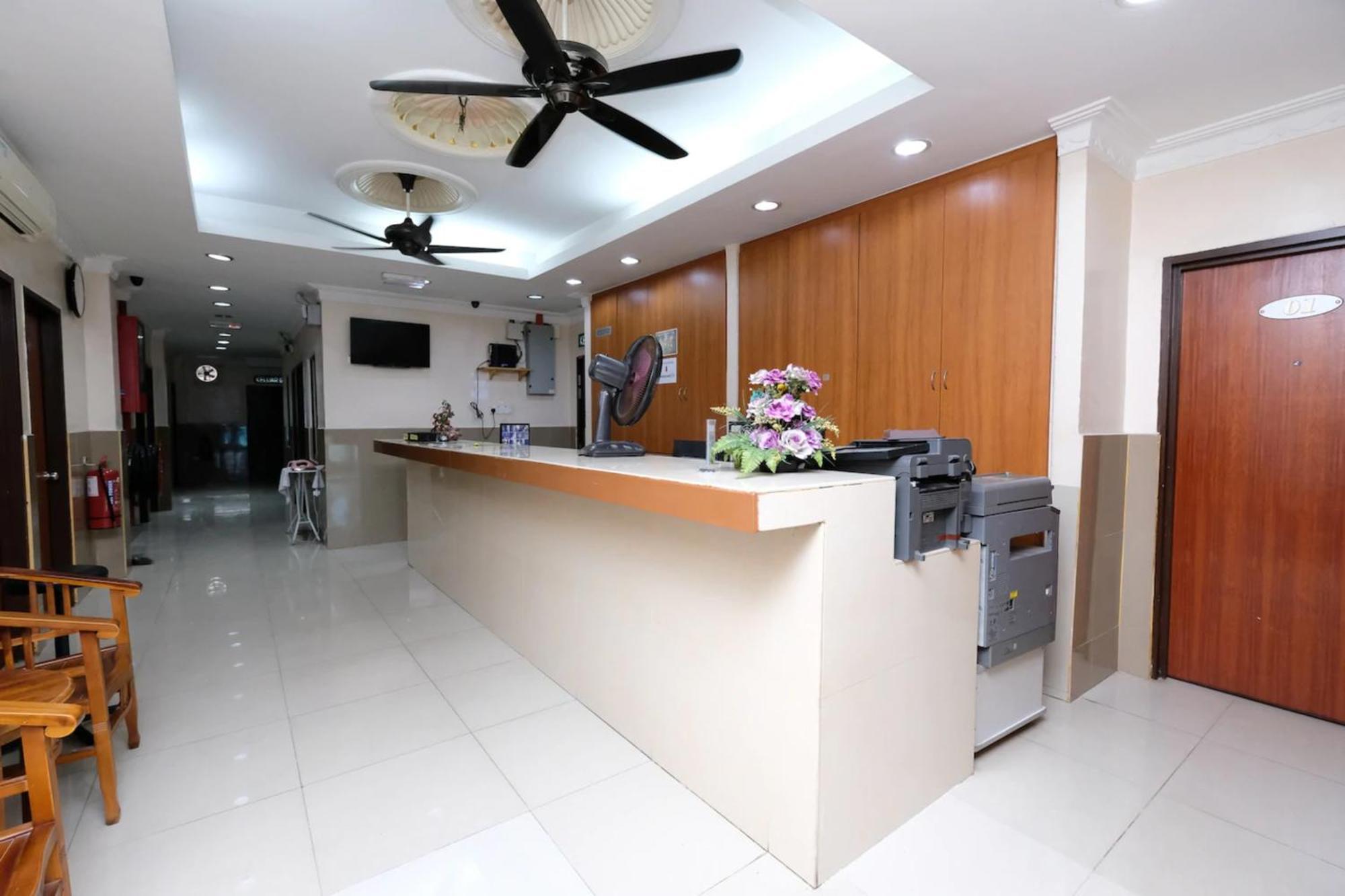 Super Oyo 707 Ayuni Hotel Bangi Exterior foto